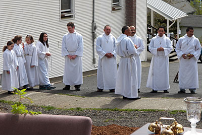 altar servers await procession